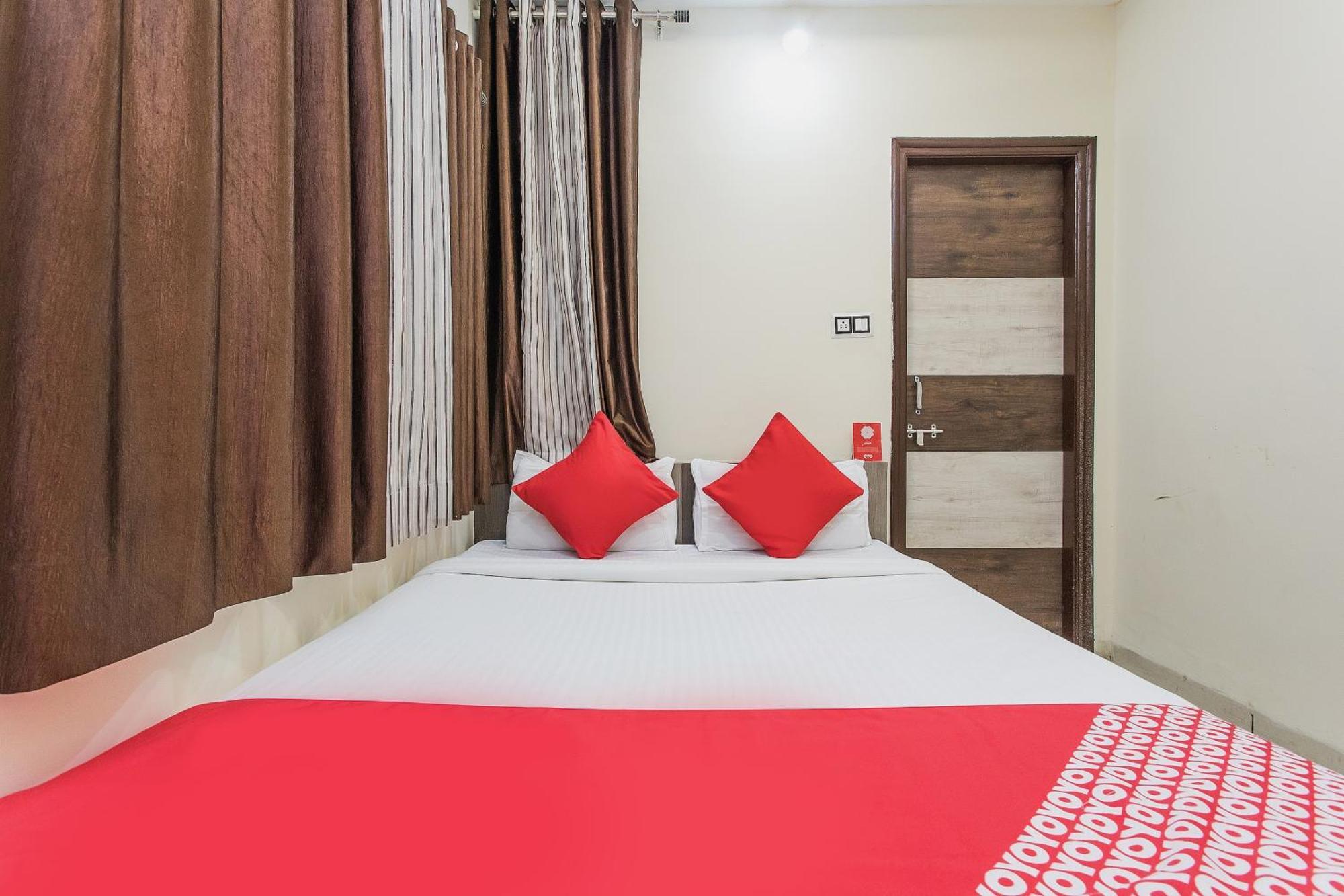 Capital O 4042 Hotel Mehar Residency Indore Exterior foto